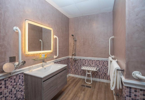 Ezdan Residences image 13